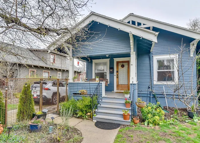 Vintage Sellwood Bungalow - Kayaks Provided!