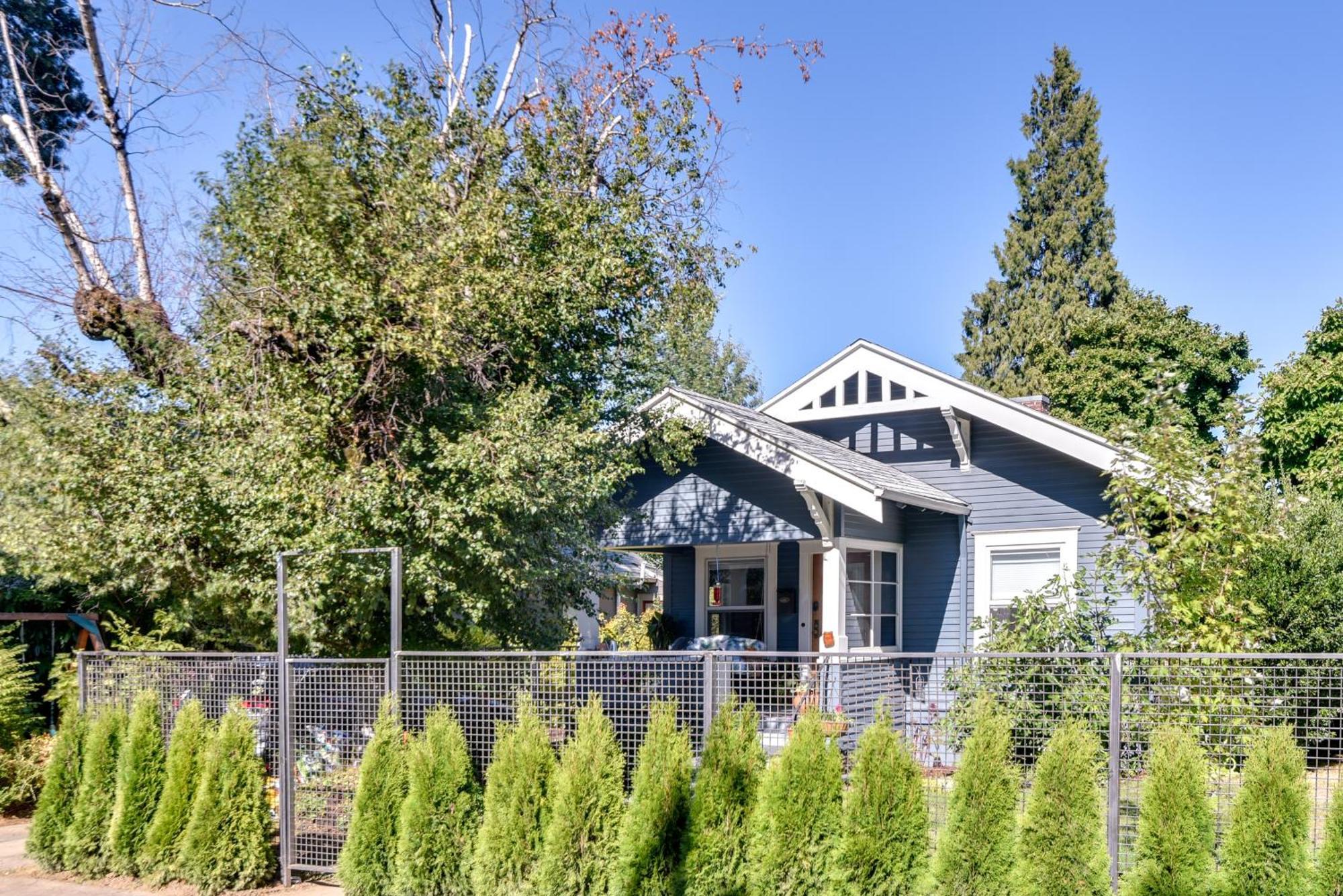 Vintage Sellwood Bungalow - Kayaks Provided!