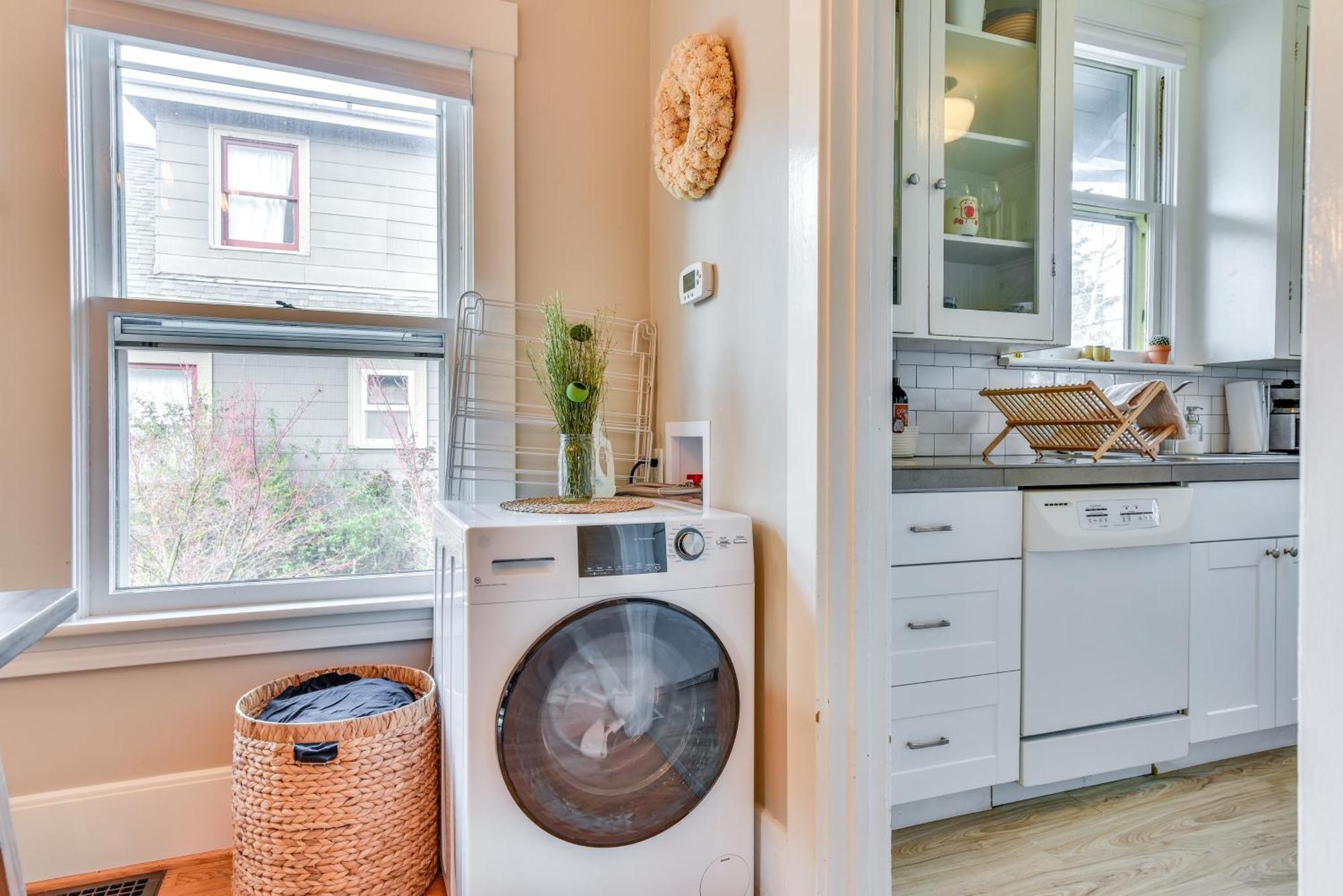 Vintage Sellwood Bungalow - Kayaks Provided! Portland