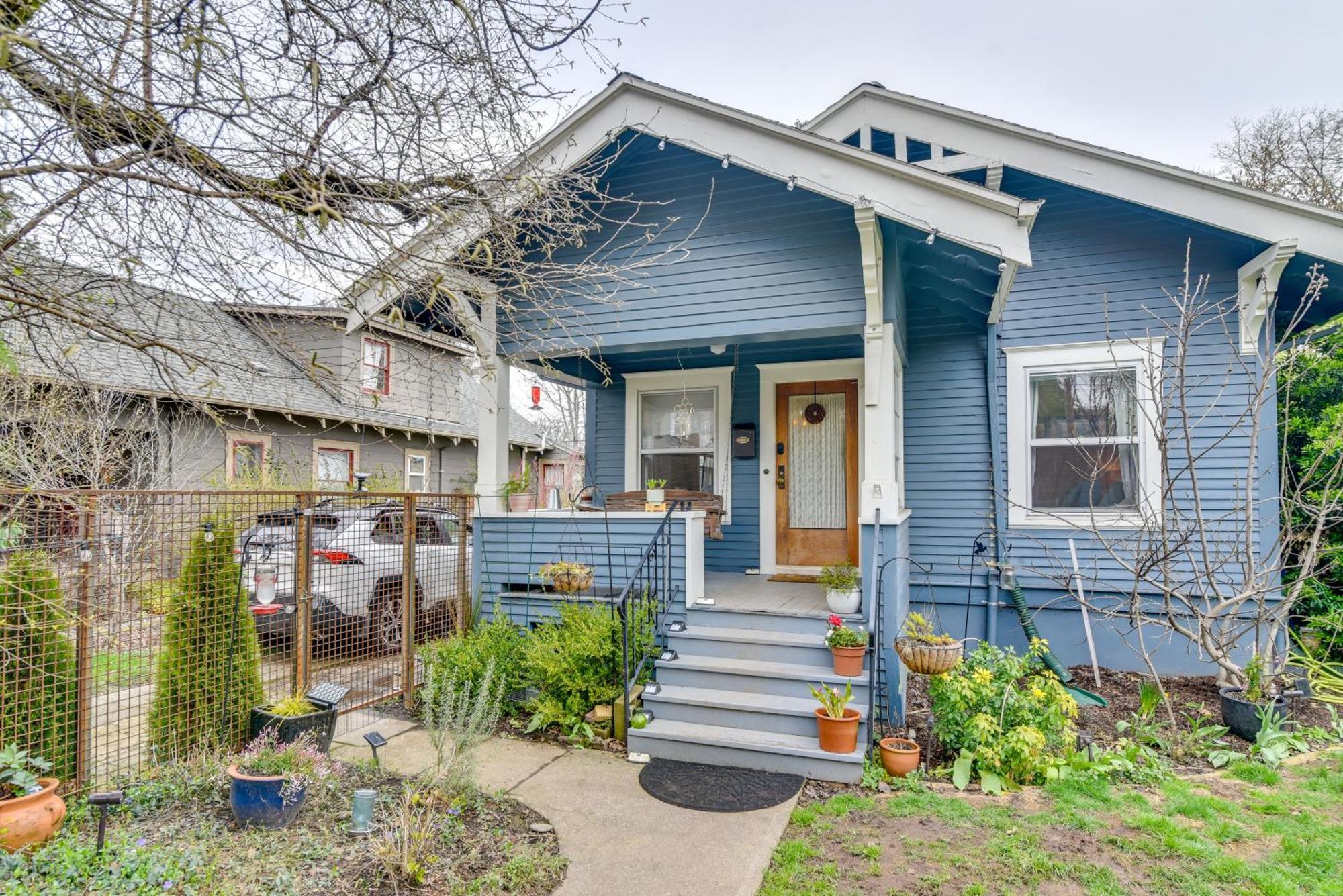 Vintage Sellwood Bungalow - Kayaks Provided! Holiday home Portland
